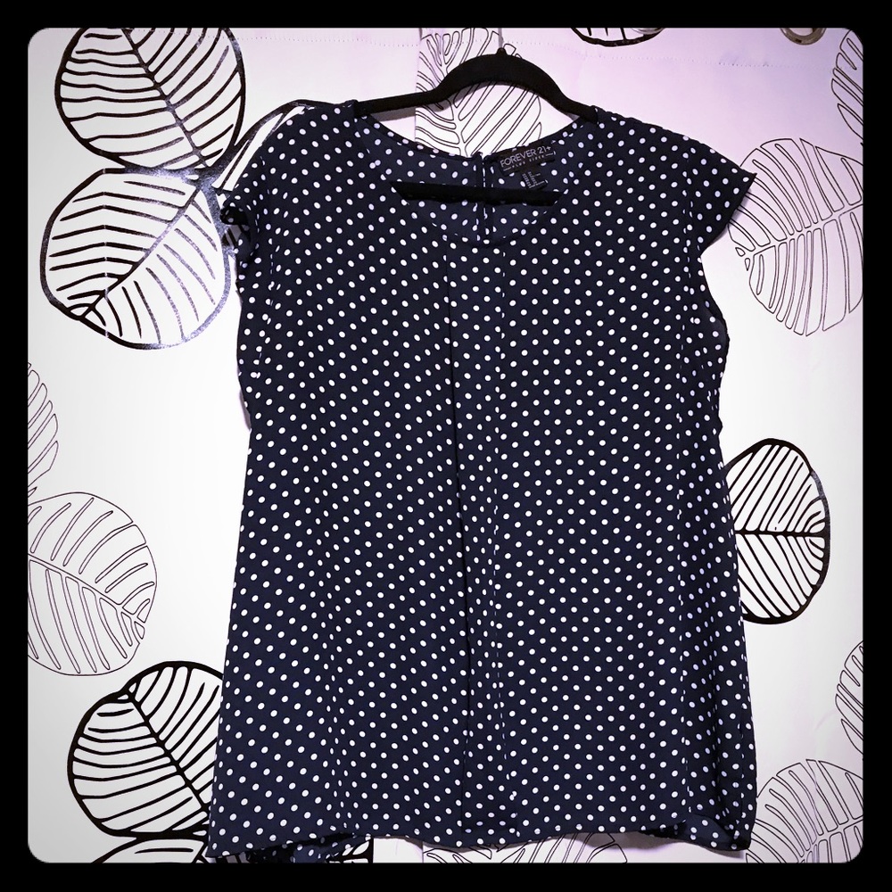♻️ Forever 21 polkadot navy white blouse w/detail